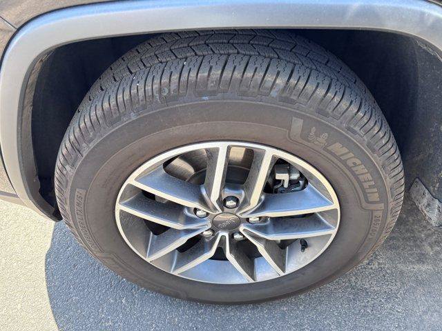 Used 2022 Jeep Grand Cherokee Limited AWD/4WD image 6