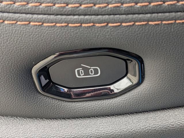 New 2026 Jeep Cherokee Limited AWD/4WD image 24