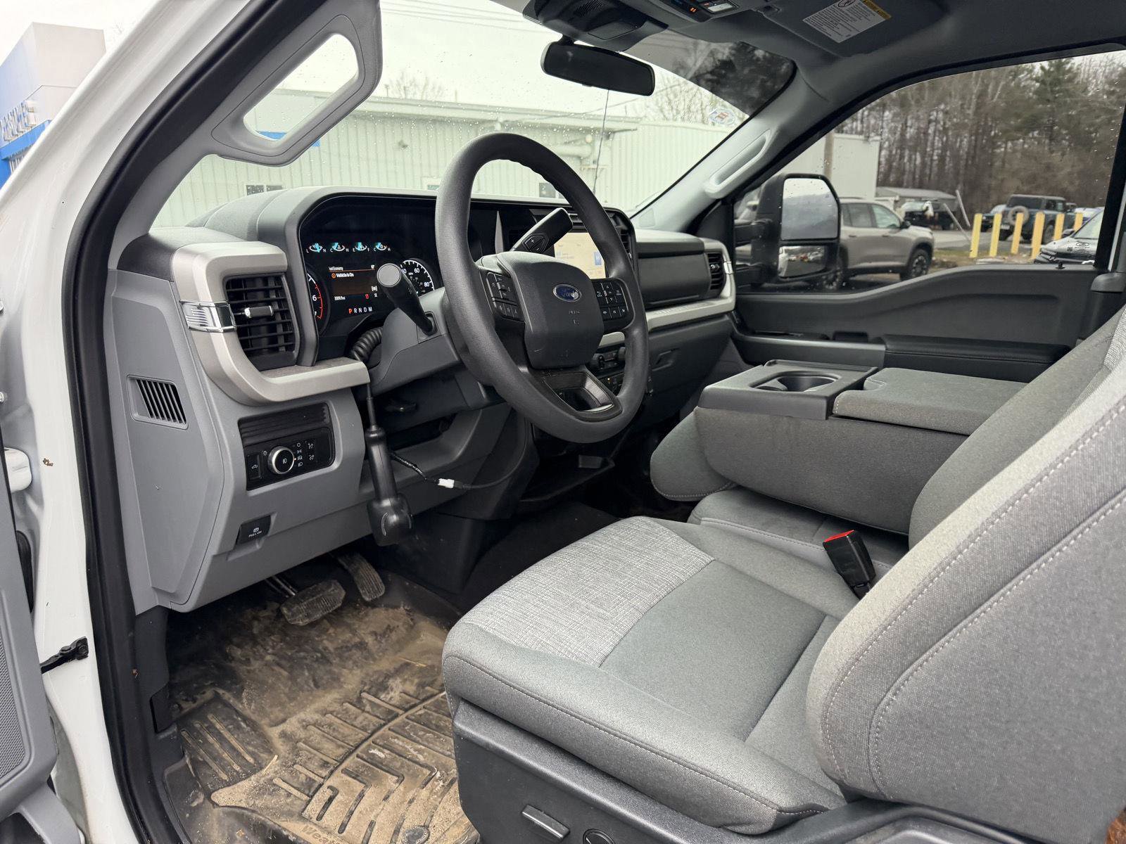 Used 2025 Ford F350 XLT w/ FX4 Off-Road Package AWD/4WD image 14