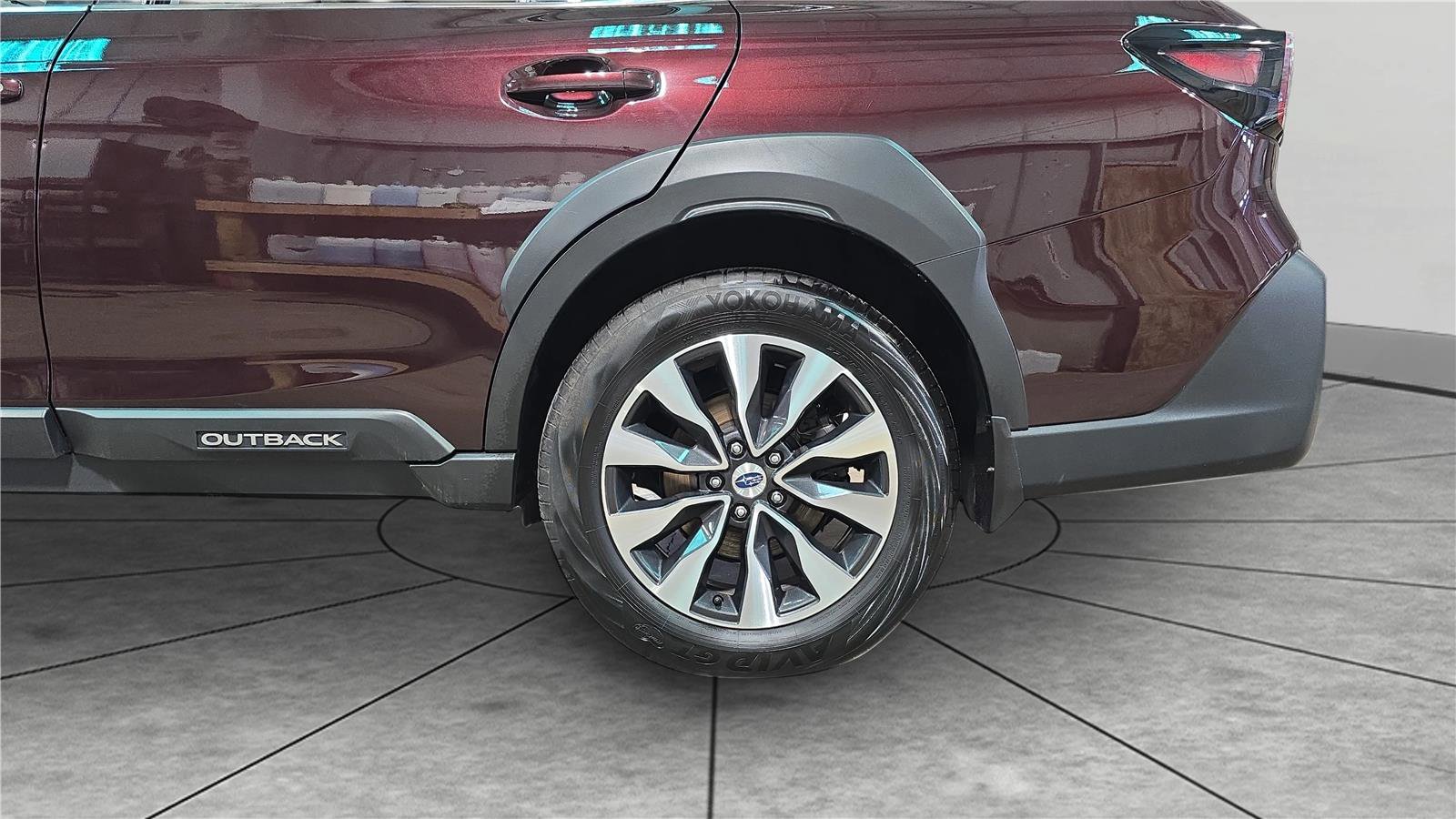 Used 2023 Subaru Outback Limited image 32