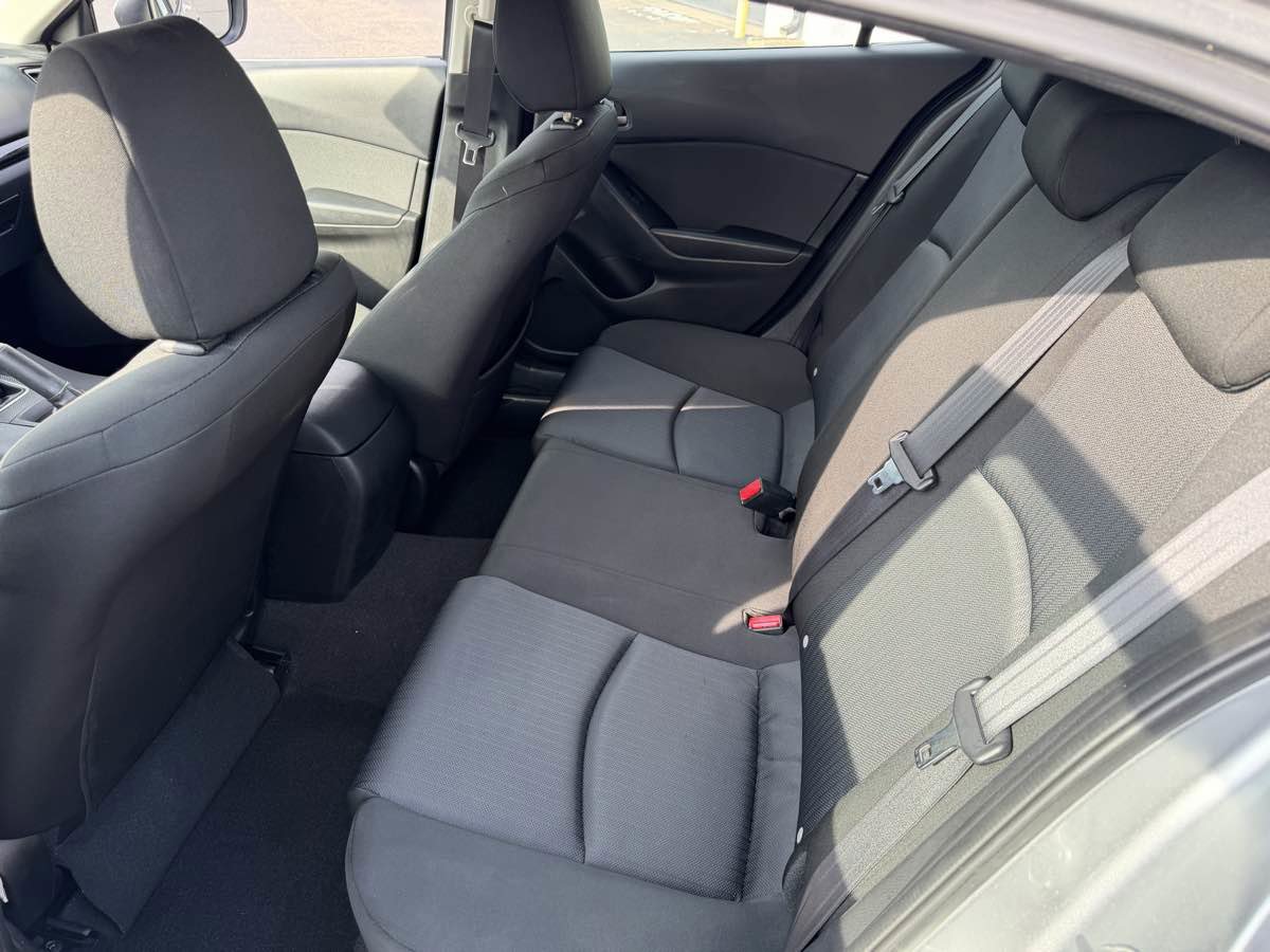 Used 2014 MAZDA MAZDA3 i Sport FWD image 14