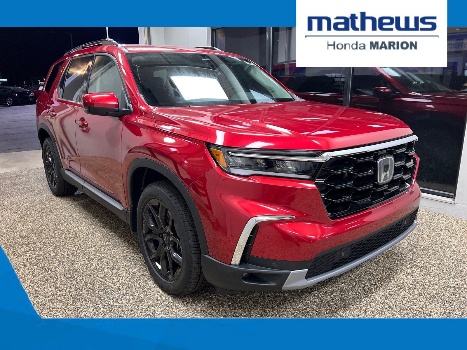 Used 2025 Honda Pilot Touring image 1