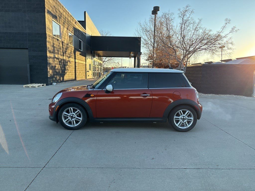 Used 2012 MINI Cooper Hardtop image 2