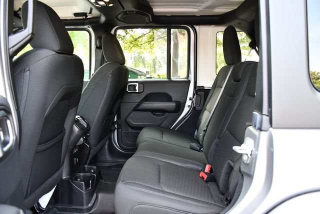 Used 2019 Jeep Wrangler Unlimited Sahara AWD/4WD image 21