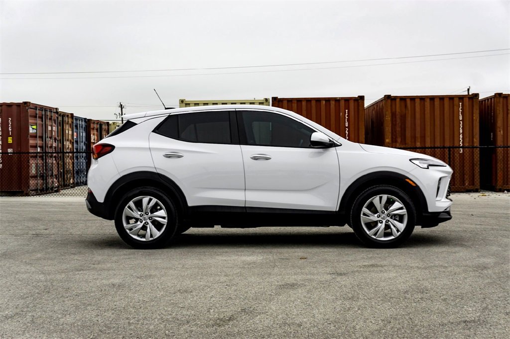 Used 2025 Buick Encore GX Preferred w/ Comfort Package image 4
