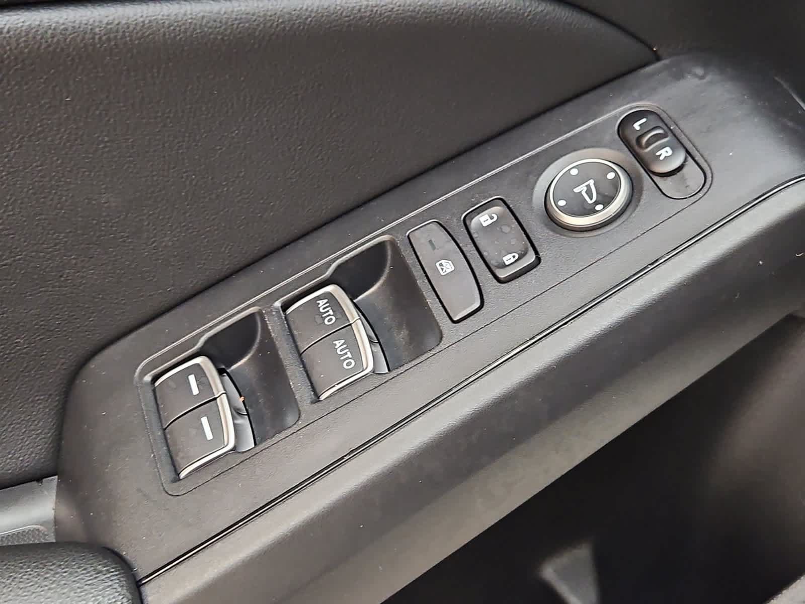 Used 2022 Honda Civic EX-L image 16