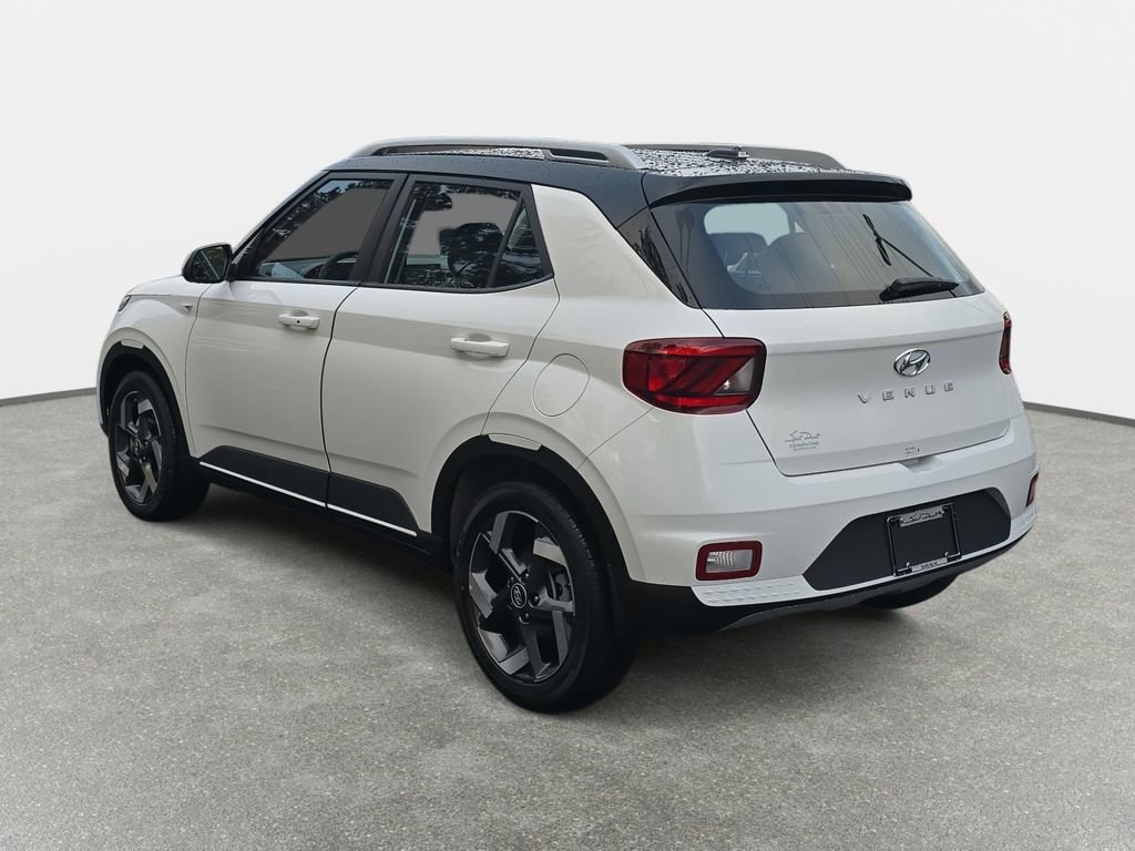 New 2026 Hyundai Venue SEL FWD image 7