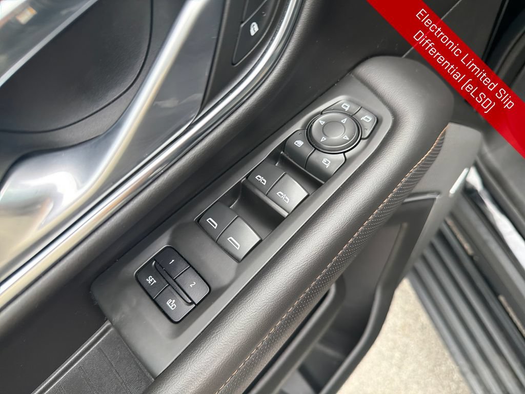 Used 2022 GMC Yukon AT4 AWD/4WD image 13