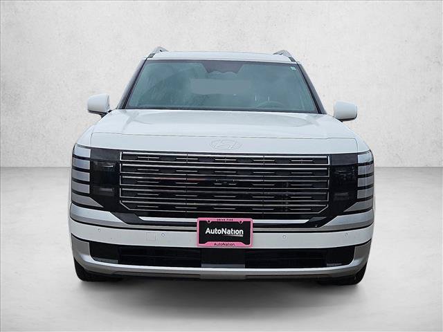 Used 2026 Hyundai Palisade Calligraphy FWD image 2