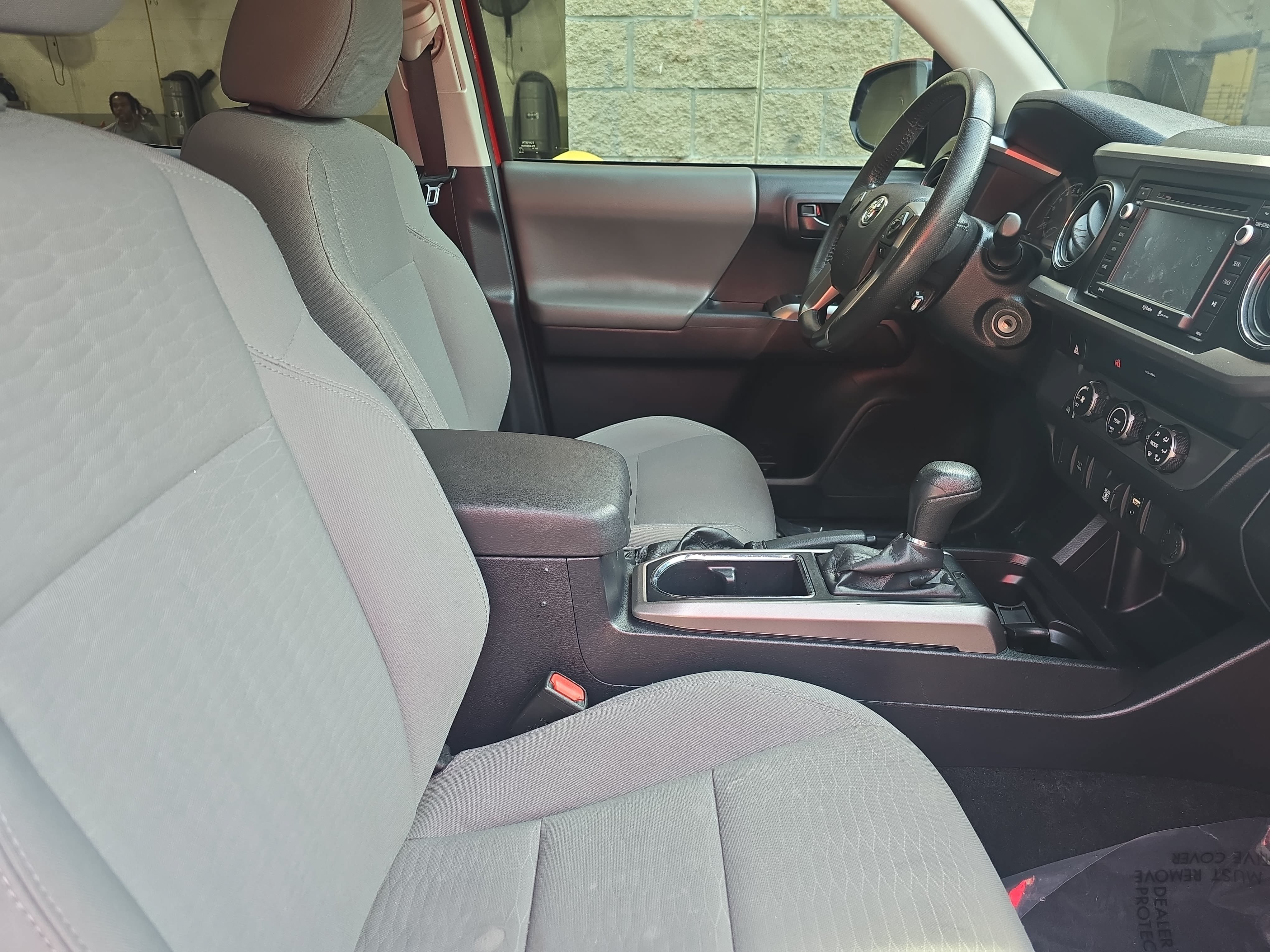 Used 2019 Toyota Tacoma SR5 RWD image 10
