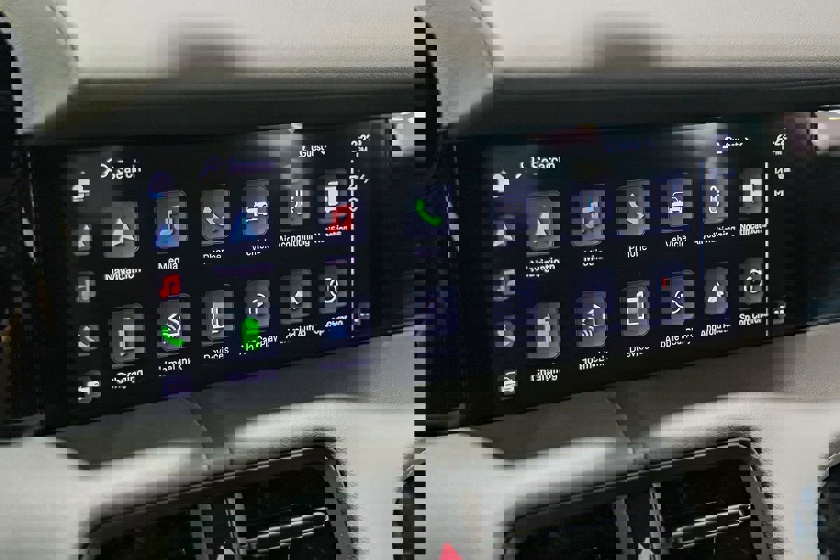 Used 2022 Porsche Taycan 4S image 31