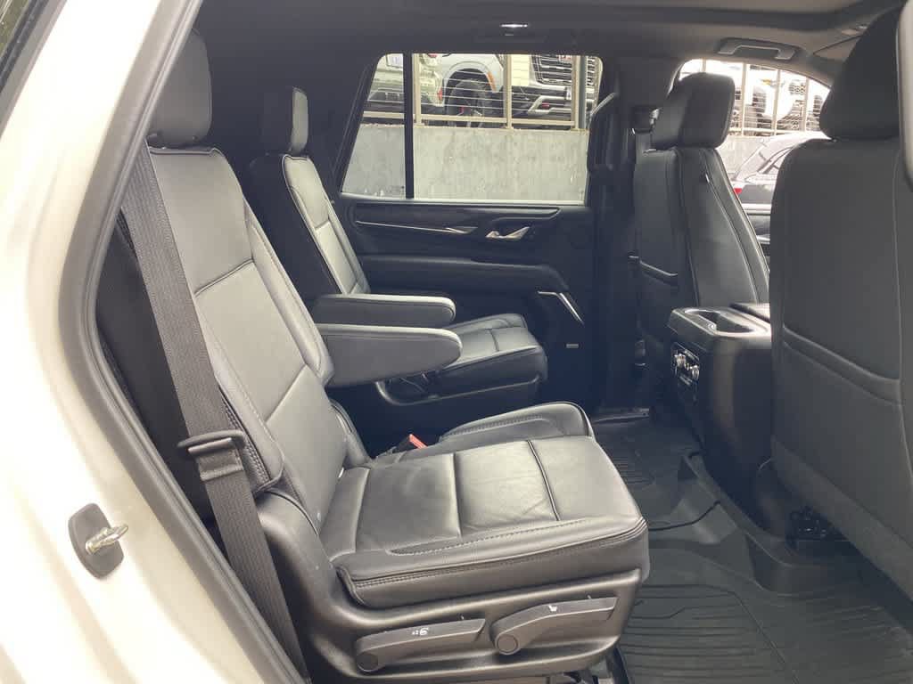 Used 2021 GMC Yukon Denali w/ Advanced Technology Package AWD/4WD image 16