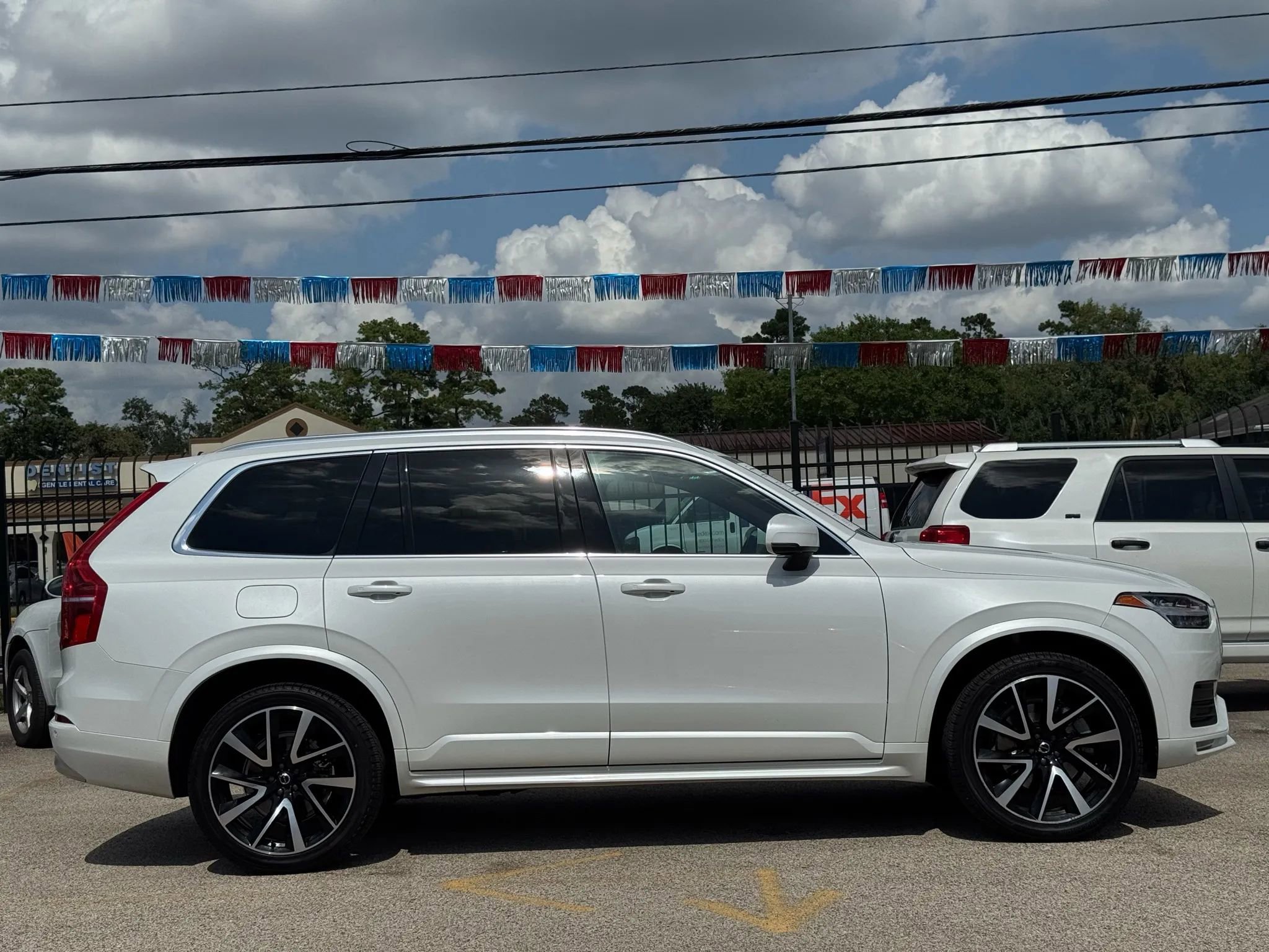 Used 2022 Volvo XC90 T6 Momentum w/ Advanced Package image 13