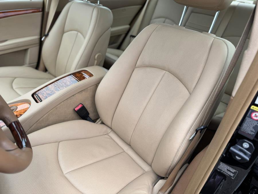 Used 2009 Mercedes-Benz E 350 4MATIC Sedan image 30