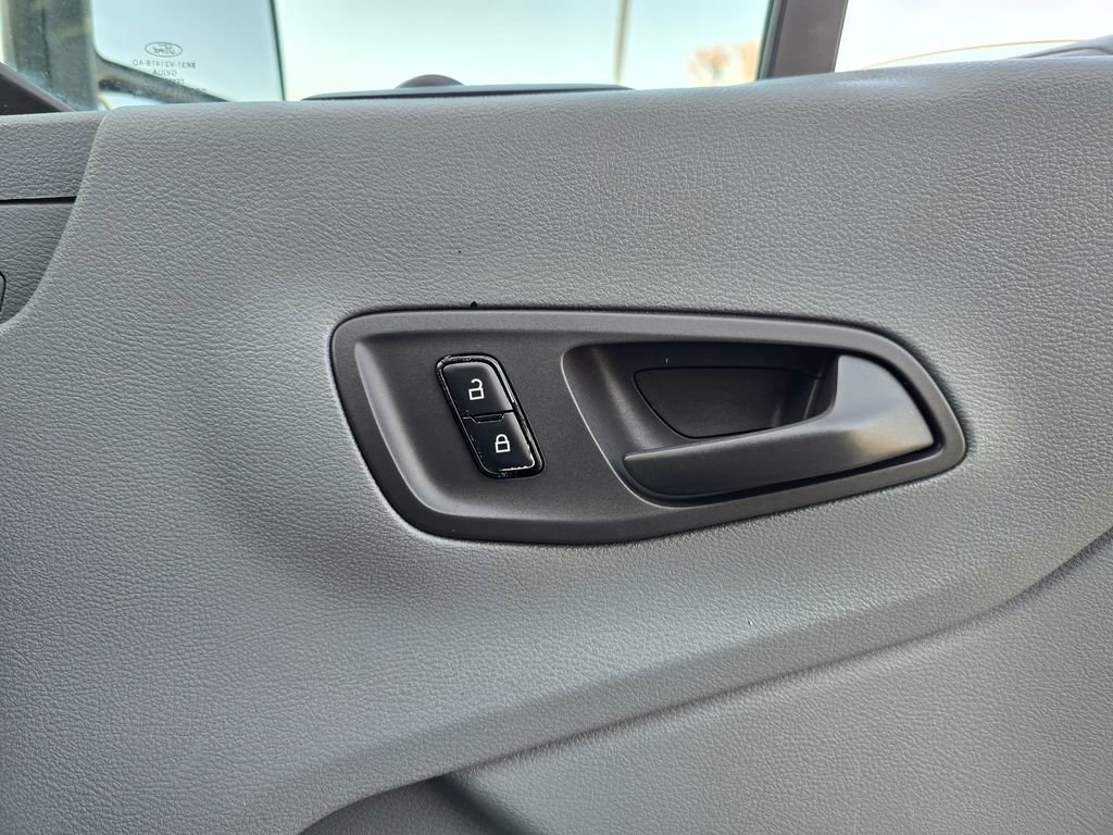 Used 2019 Ford Transit 250 138 image 33