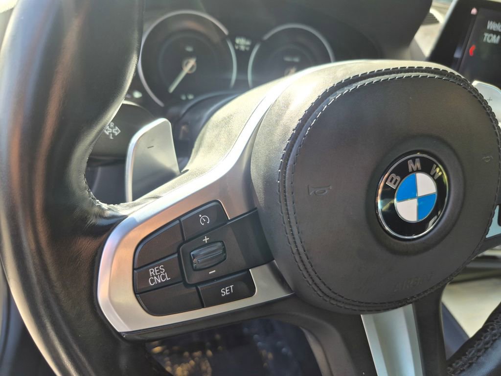 Used 2019 BMW 540i w/ M Sport Package RWD image 12