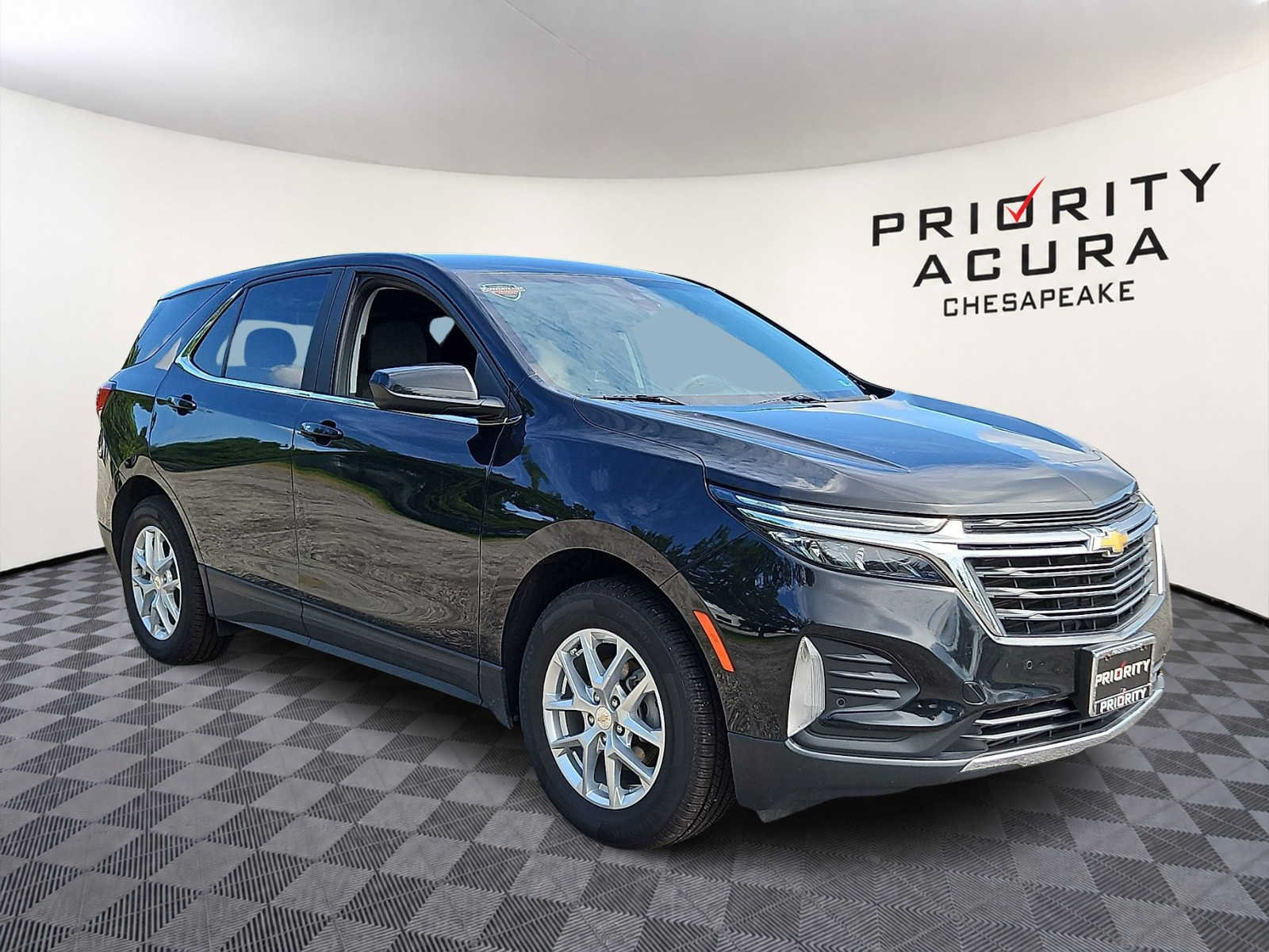 Used 2024 Chevrolet Equinox LT AWD/4WD image 3