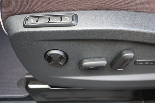 Used 2025 Volkswagen ID. Buzz Pro S Plus image 20