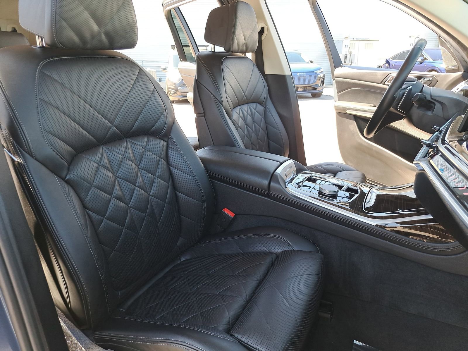 Used 2024 BMW X7 xDrive40i image 10