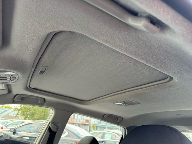 Used 2009 Toyota Matrix XRS image 12