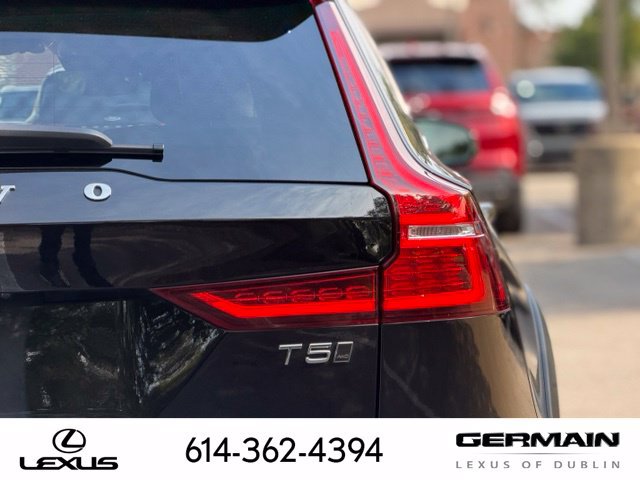 Used 2020 Volvo V60 T5 Cross Country AWD/4WD image 11