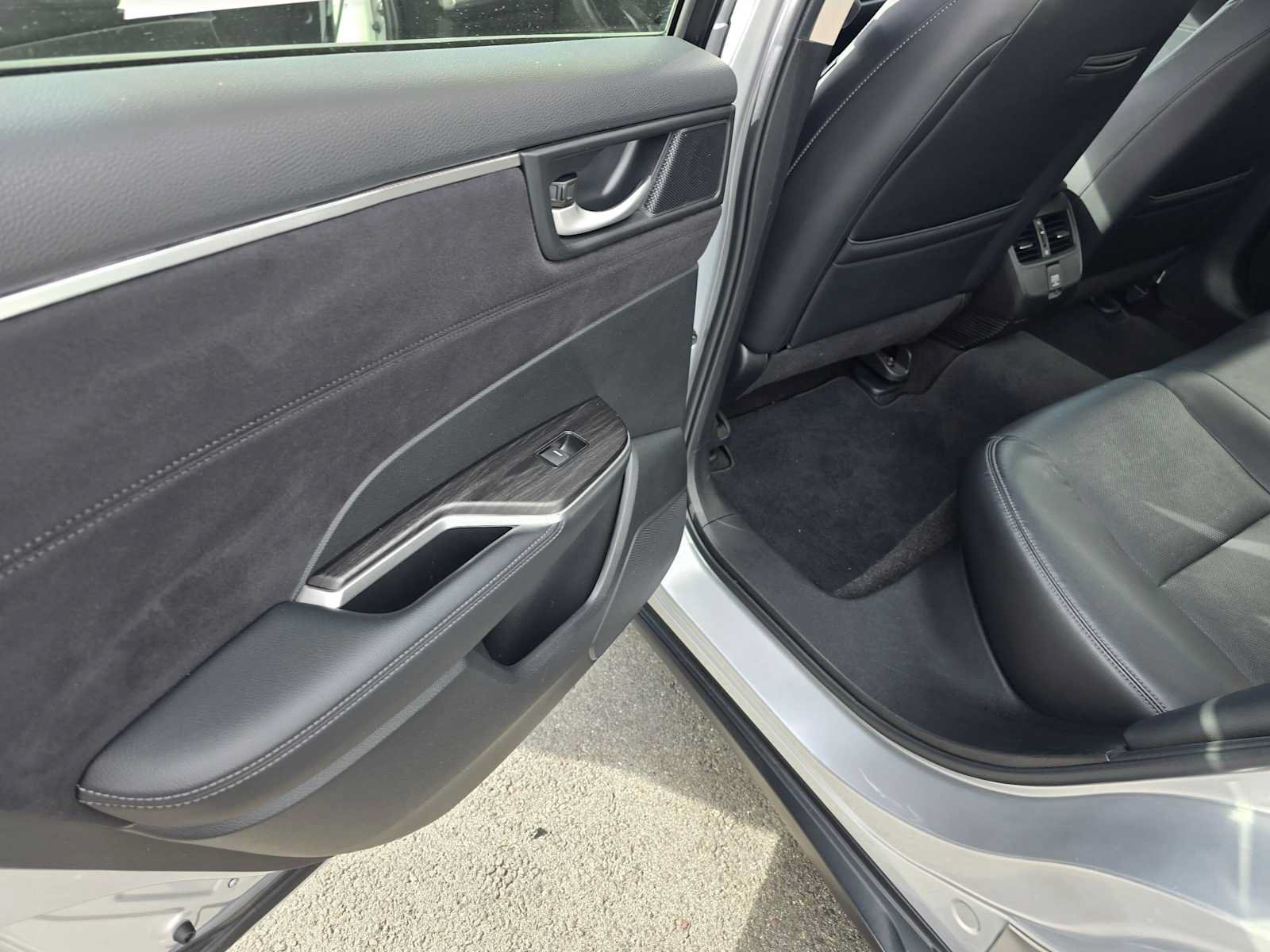 Used 2021 Honda Clarity Touring image 16