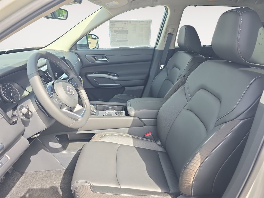 New 2025 Nissan Pathfinder SL w/ Lighting Package (N92) image 9