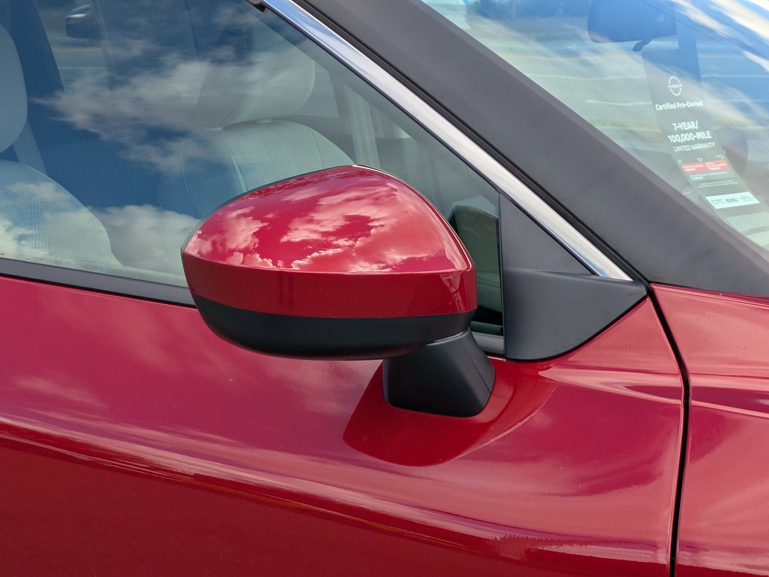 Certified 2025 Nissan Rogue SV image 12