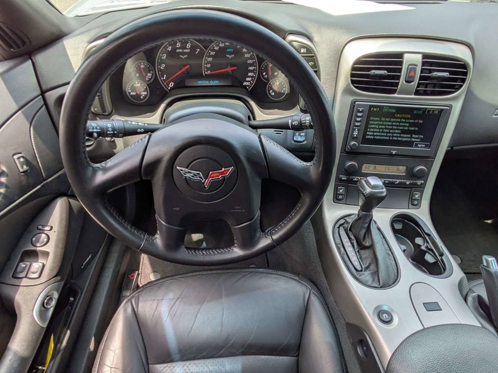 Used 2005 Chevrolet Corvette Coupe w/ Preferred Equipment Group RWD image 18