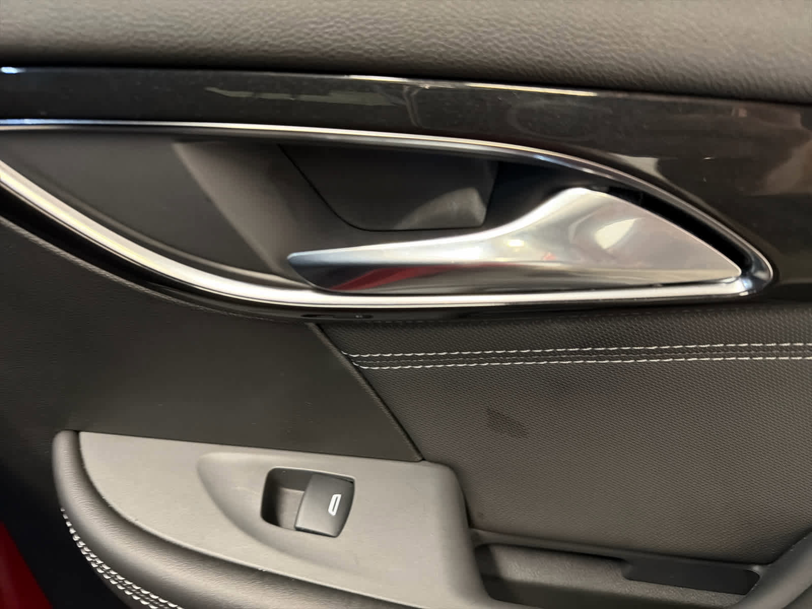 Certified 2025 Buick Envision Preferred image 35