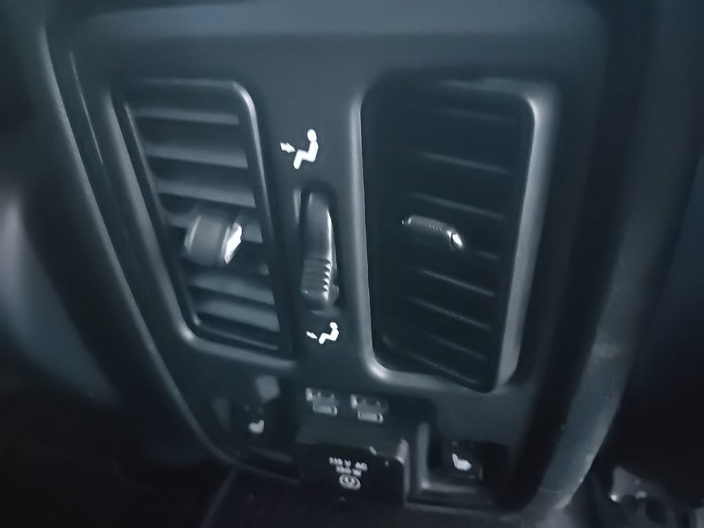 Used 2022 Dodge Durango R/T w/ Blacktop Package AWD/4WD image 89