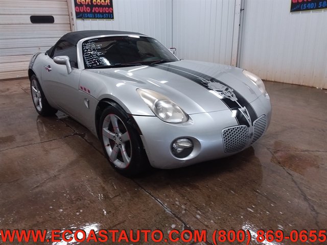 Used 2006 Pontiac Solstice Convertible w/ Power Package RWD image 1