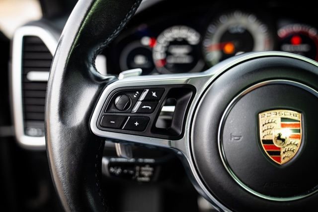 Used 2021 Porsche Cayenne GTS image 27