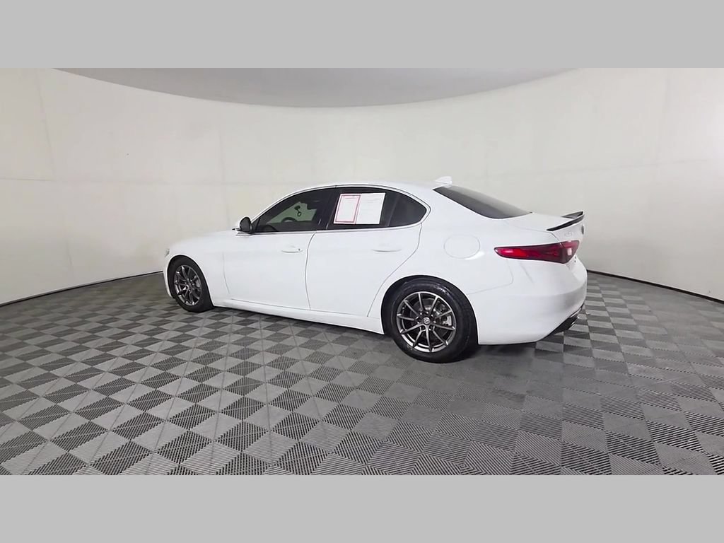 Used 2020 Alfa Romeo Giulia RWD image 44