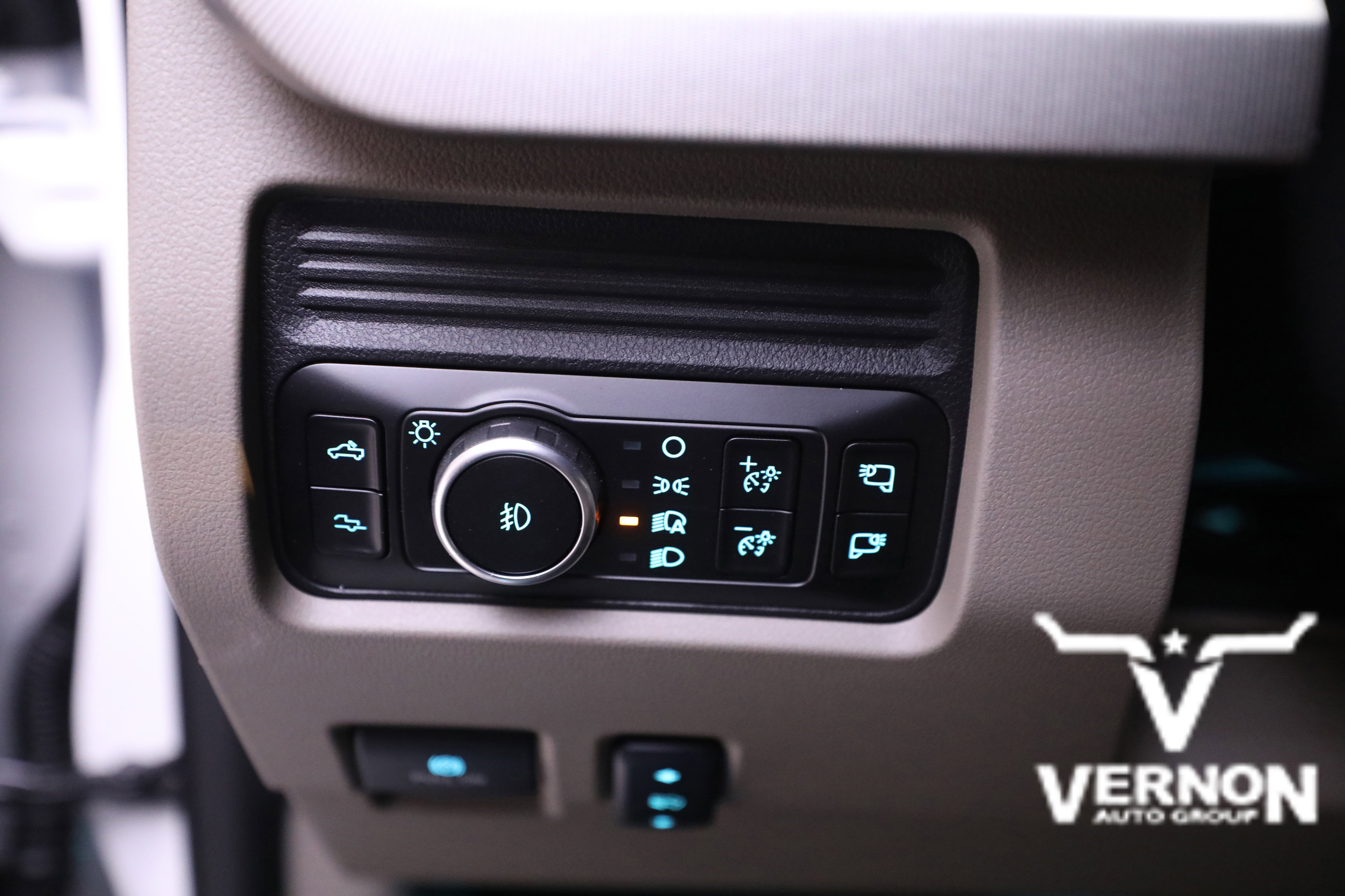 New 2026 Ford F350 Platinum w/ Platinum Plus Package image 17