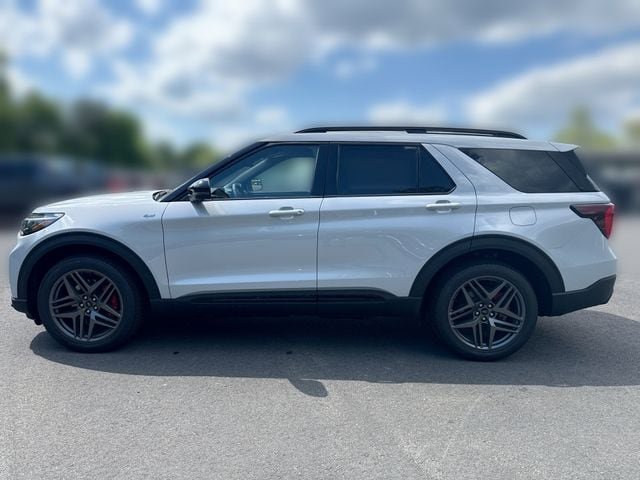 New 2026 Ford Explorer ST-Line w/ ST-Line Street Pack AWD/4WD image 5