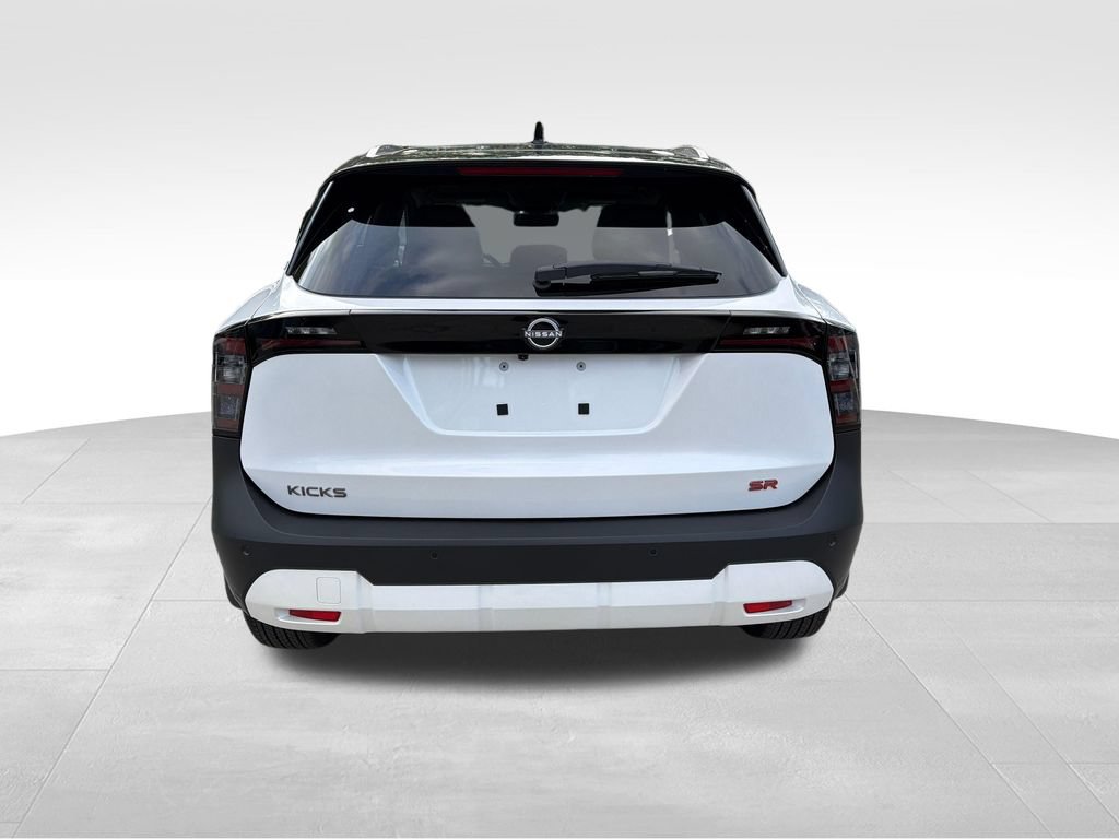 New 2026 Nissan Kicks SR w/ SR Premium Package FWD image 7