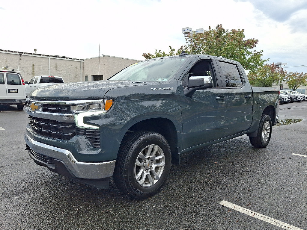 Used 2026 Chevrolet Silverado 1500 LT AWD/4WD image 3