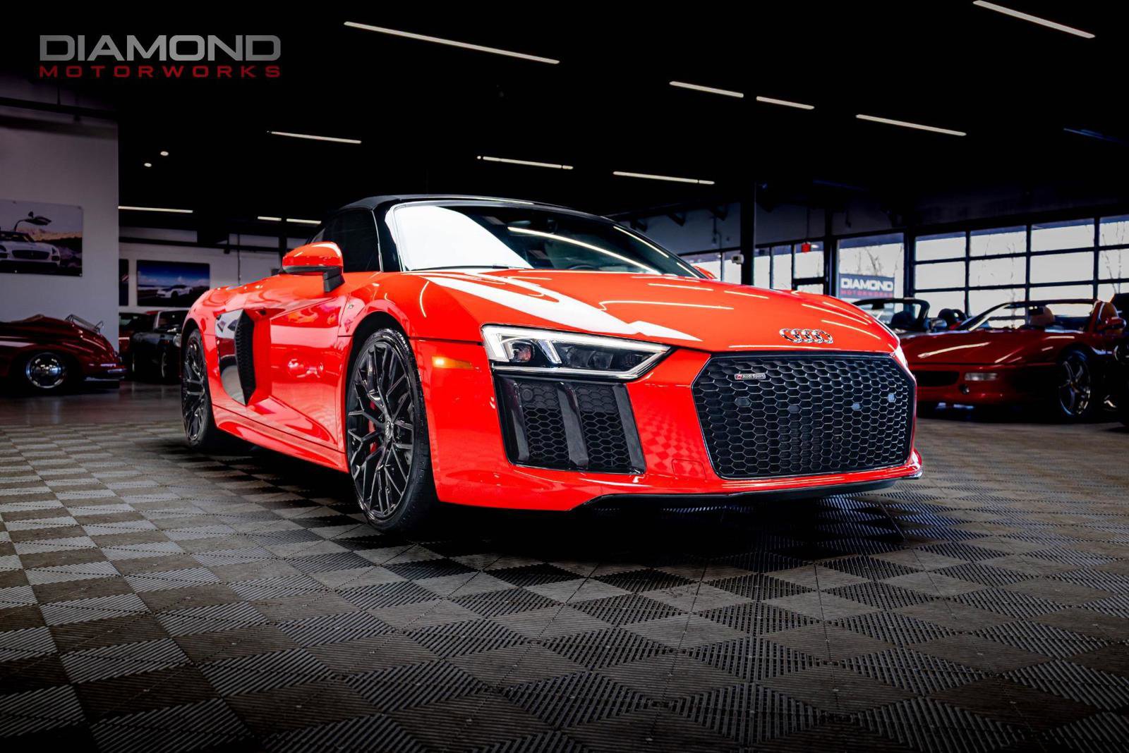 Used 2018 Audi R8 V10 w/ Carbon Exterior Package image 22