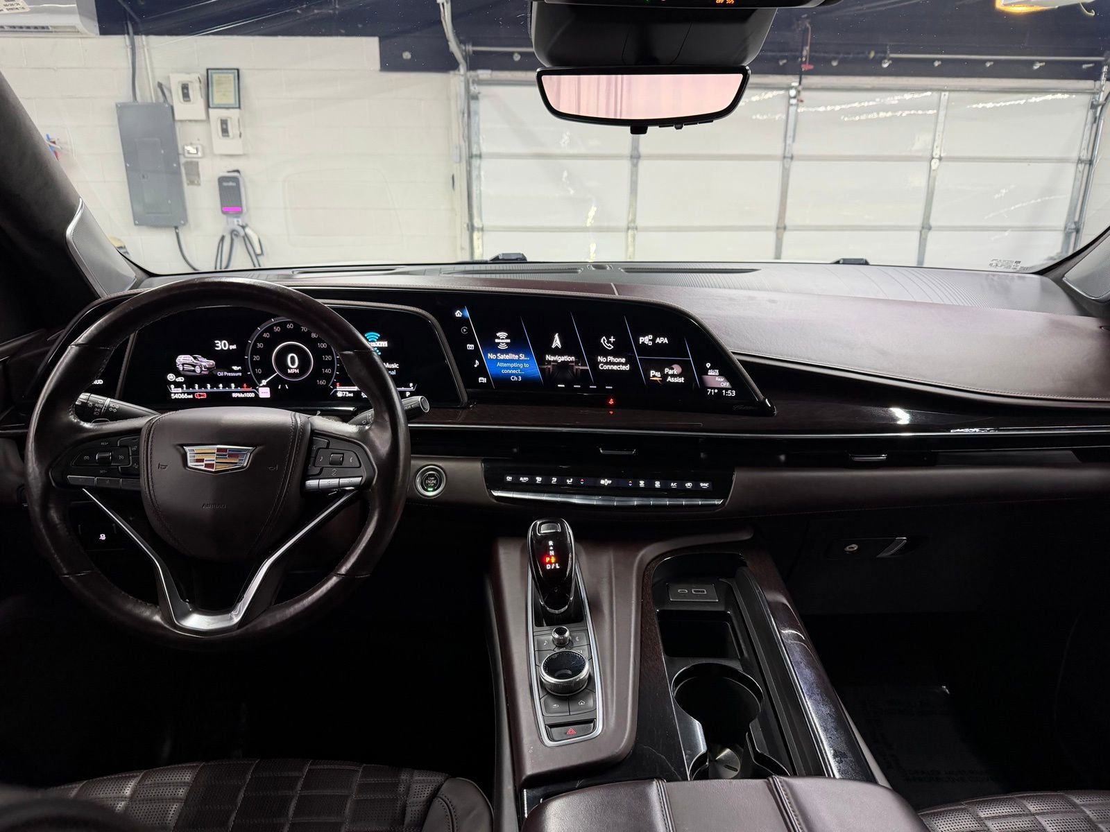 Used 2023 Cadillac Escalade Sport Platinum w/ LPO, ONYX Package image 12