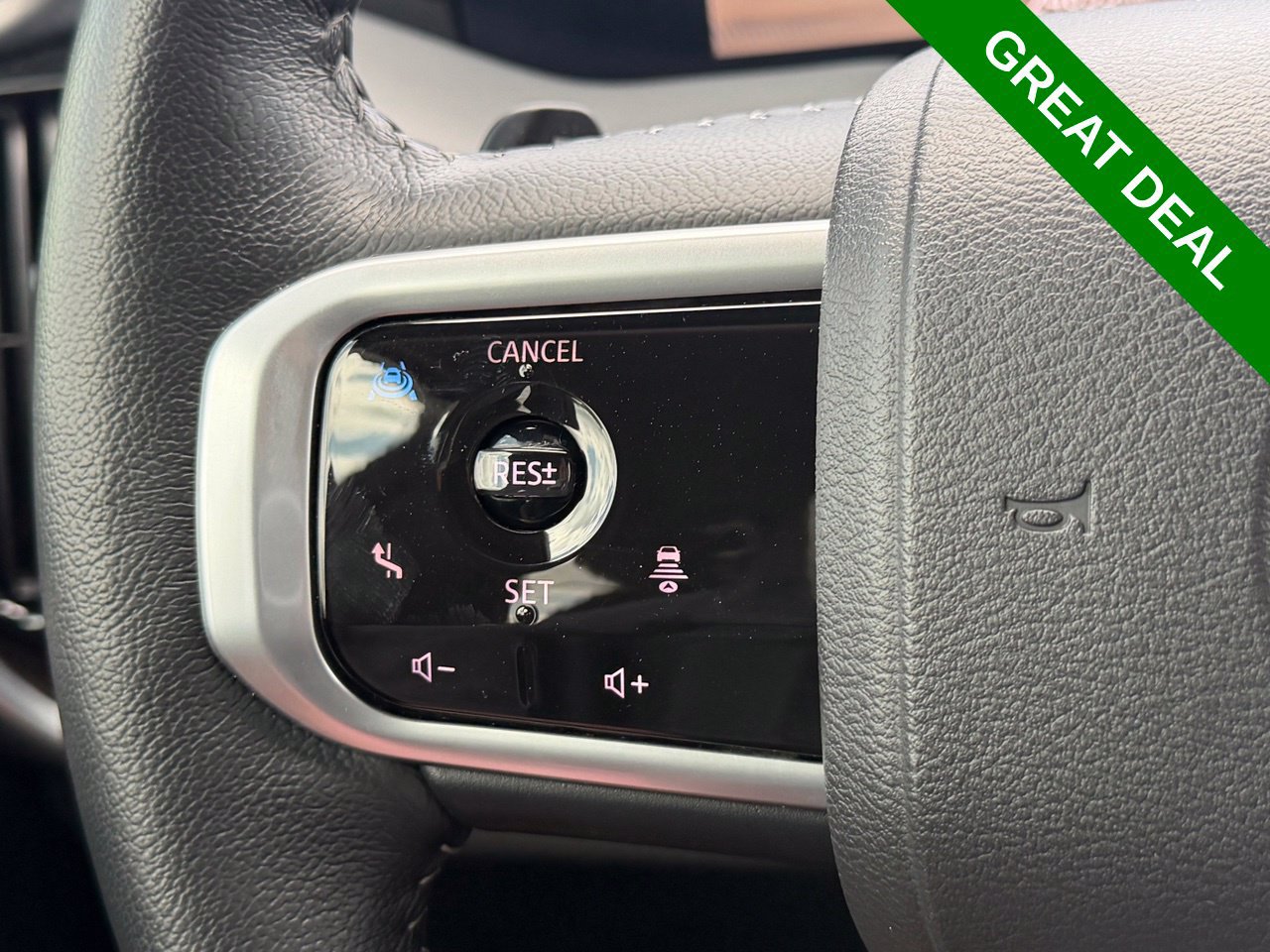 Used 2025 Nissan Armada Platinum w/ Convenience Package RWD image 22