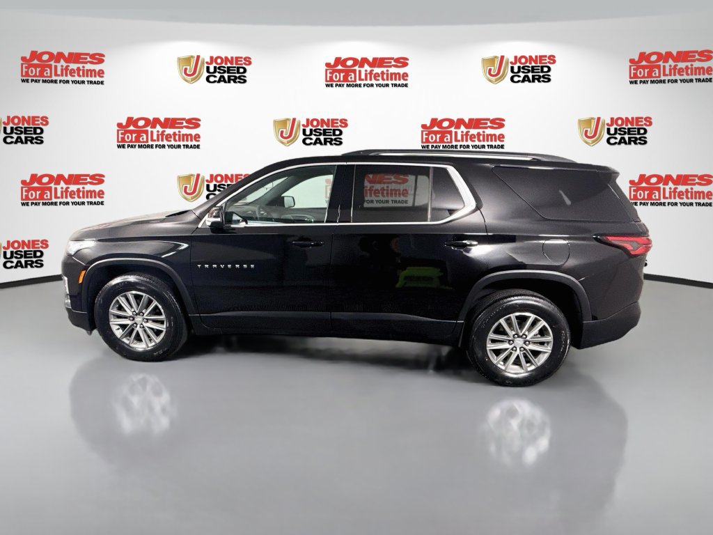Used 2023 Chevrolet Traverse LT FWD image 13