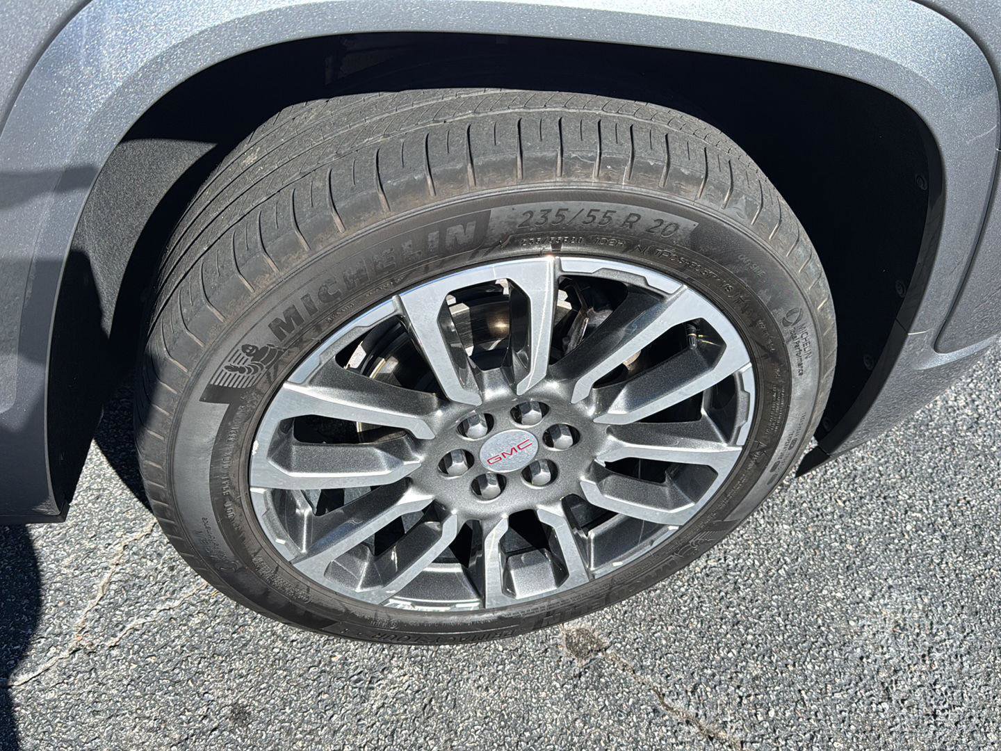 Certified 2022 GMC Acadia Denali w/ Denali Ultimate Package image 35