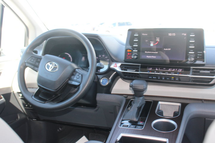 Certified 2024 Toyota Sienna LE AWD/4WD image 22