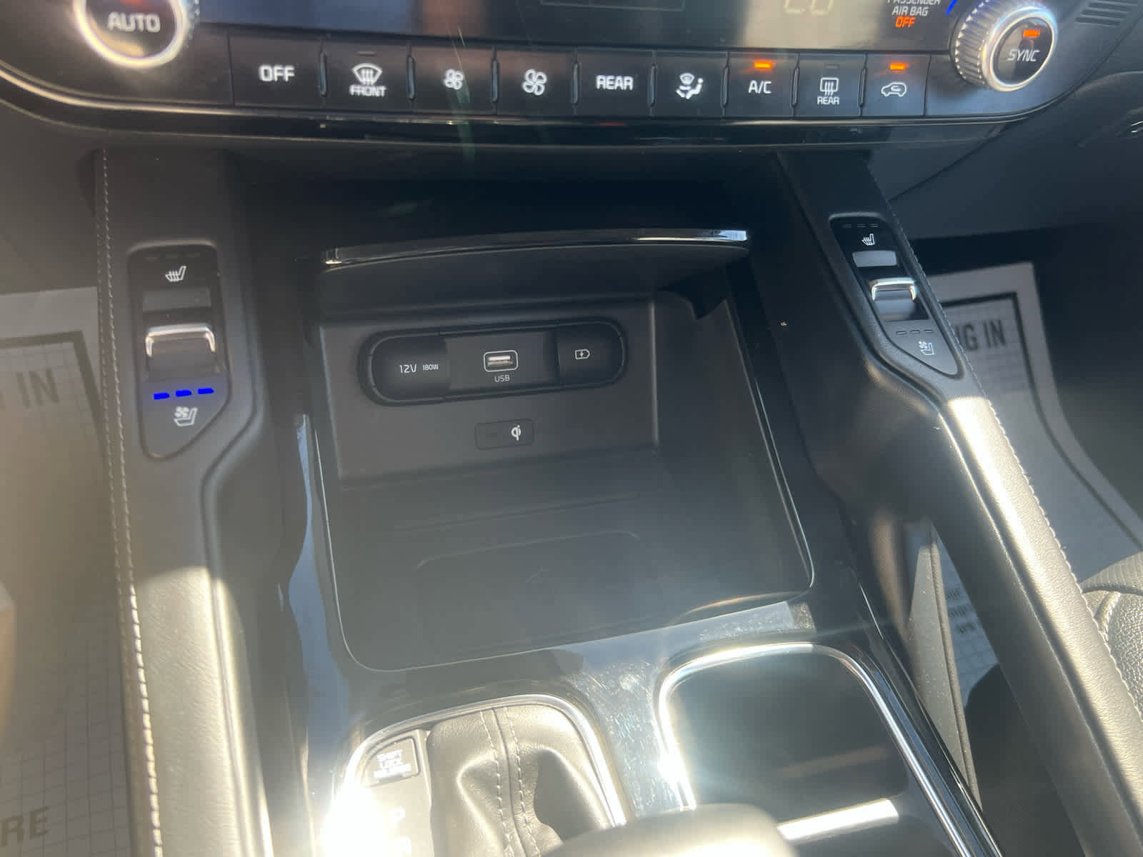 Used 2022 Kia Telluride EX w/ EX Premium Package image 23