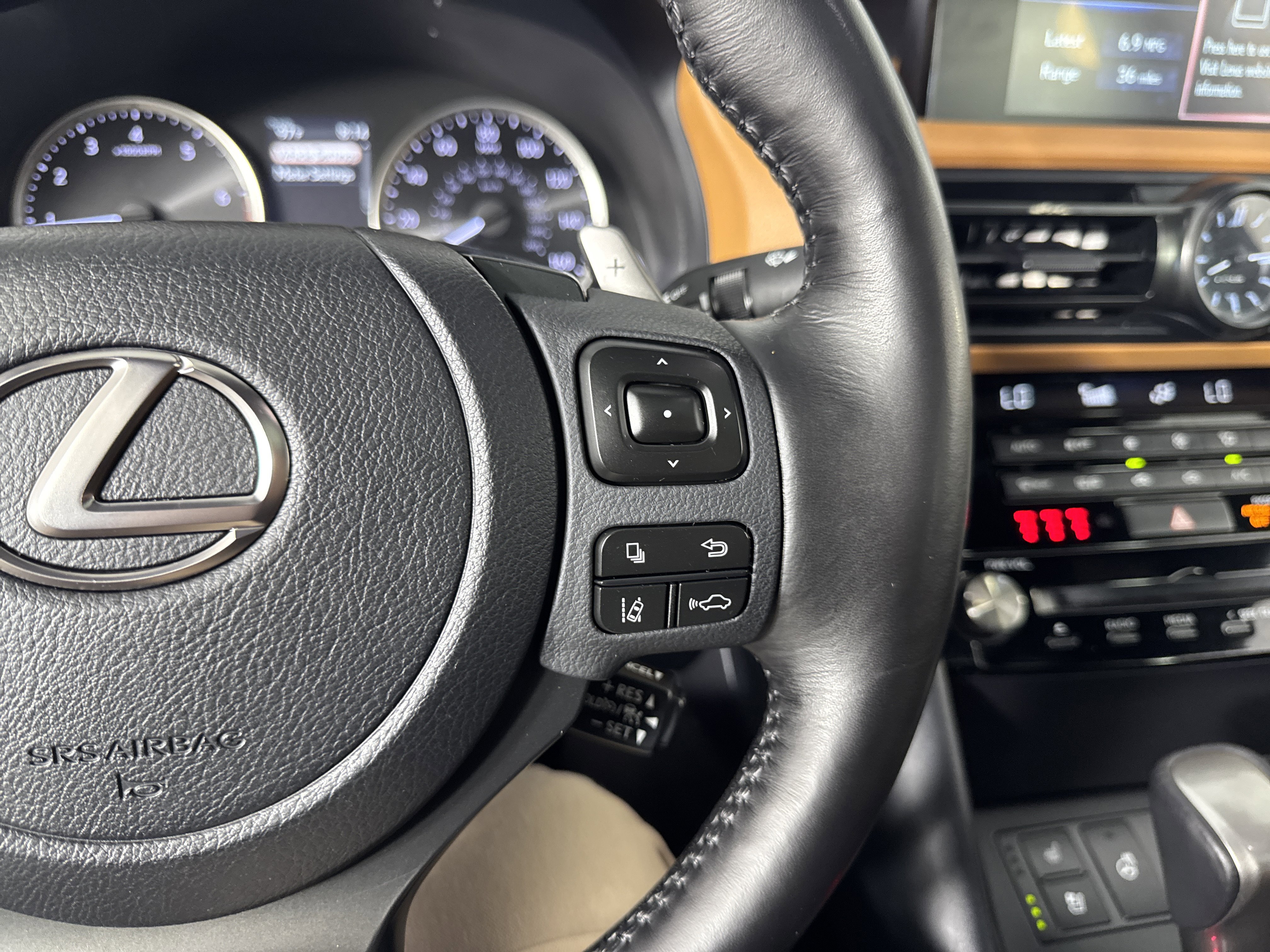 Used 2023 Lexus IS 300 w/ Comfort Package image 27