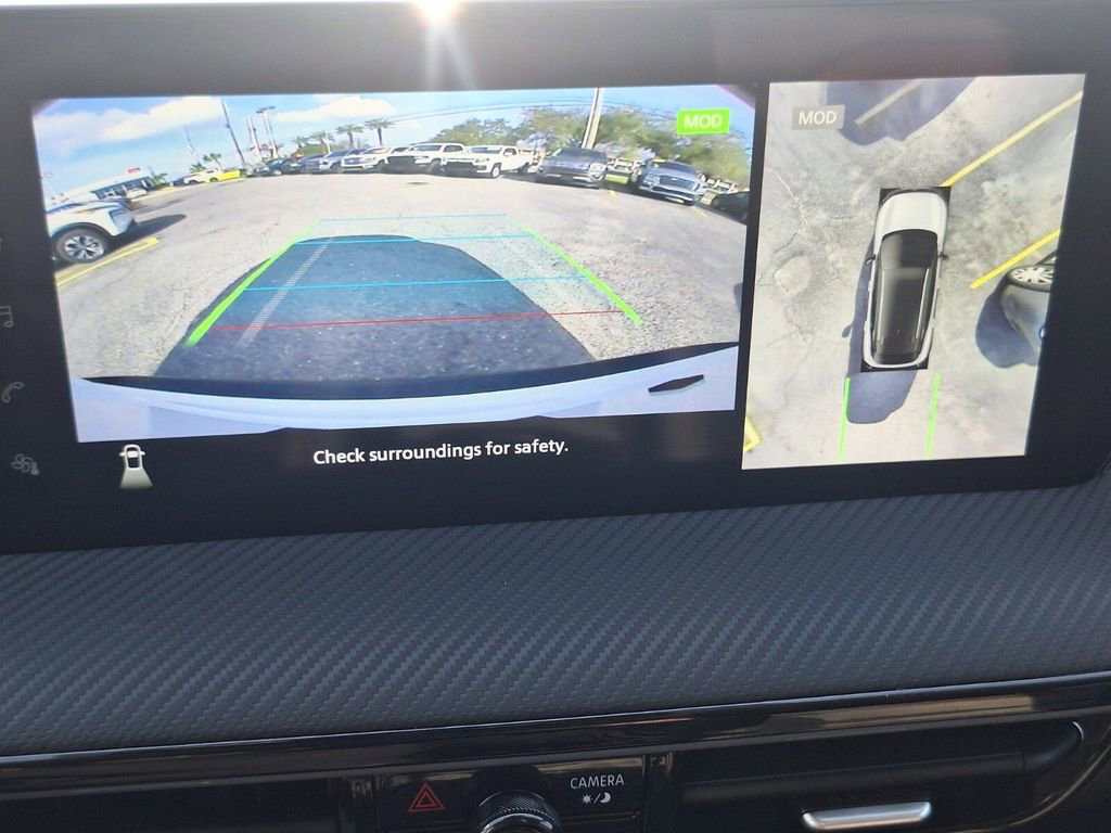 Used 2025 Nissan Kicks SR image 15