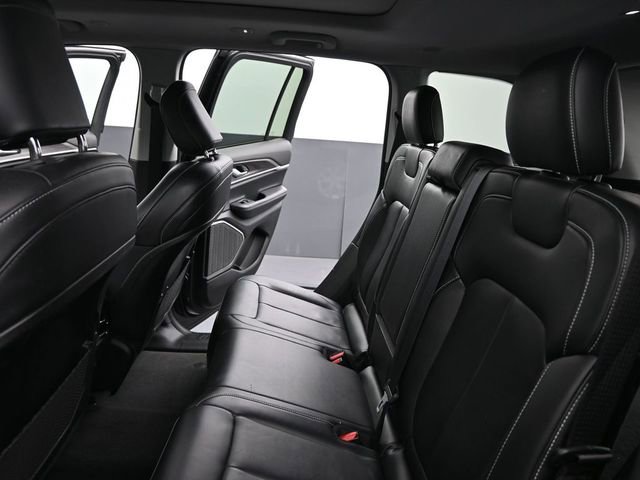 Used 2022 Jeep Grand Cherokee Limited image 14