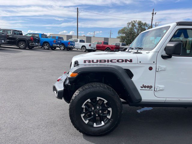 Used 2025 Jeep Wrangler Unlimited Rubicon AWD/4WD image 5