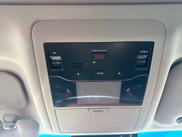Used 2018 Lexus LX 570 4WD w/ Luxury Package image 34